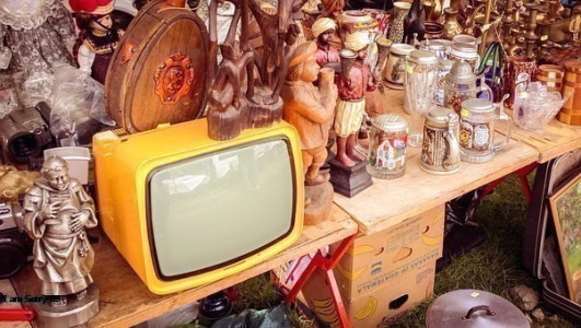 Vide grenier à Roquemaure photo
