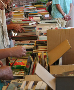 Vide grenier annuel à Allègre-les-Fumades photo