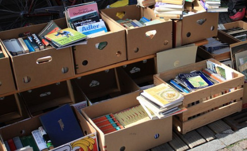 Vide grenier de l'ape quevert - groupe scolaire petit prince photo