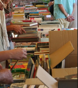 	 Vide grenier du comité des fêtes photo