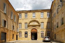 L'Ancien palais de l'évêché d'Aix-en-Provence photo